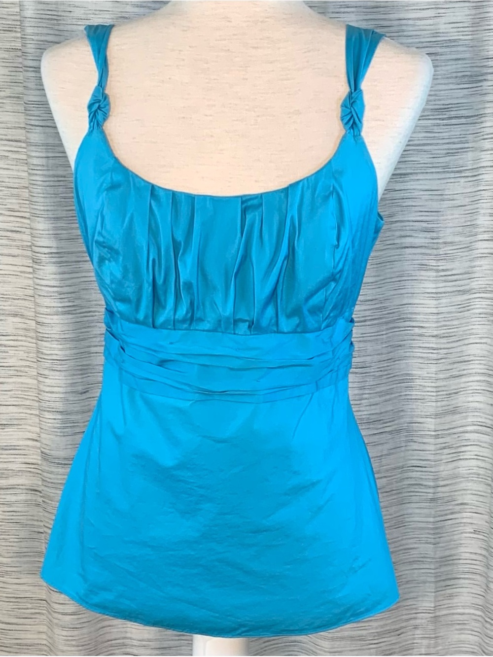 Ann Taylor sky blue sleeveless top. - Picture 2 of 16